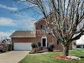 1205 Chapmans Retreat Dr in Spring Hill, TN - Building Photo