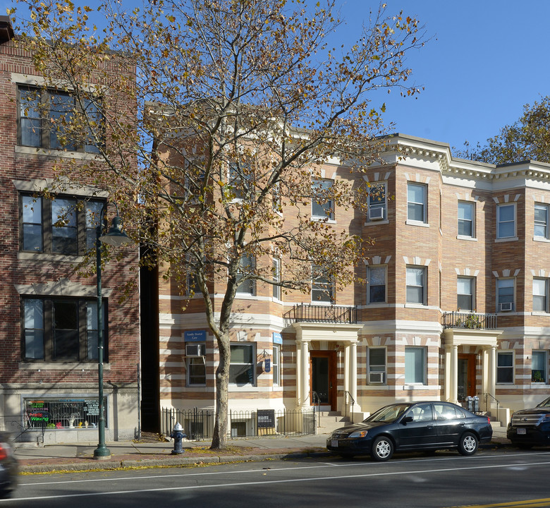389 Harvard St in Brookline, MA - Foto de edificio
