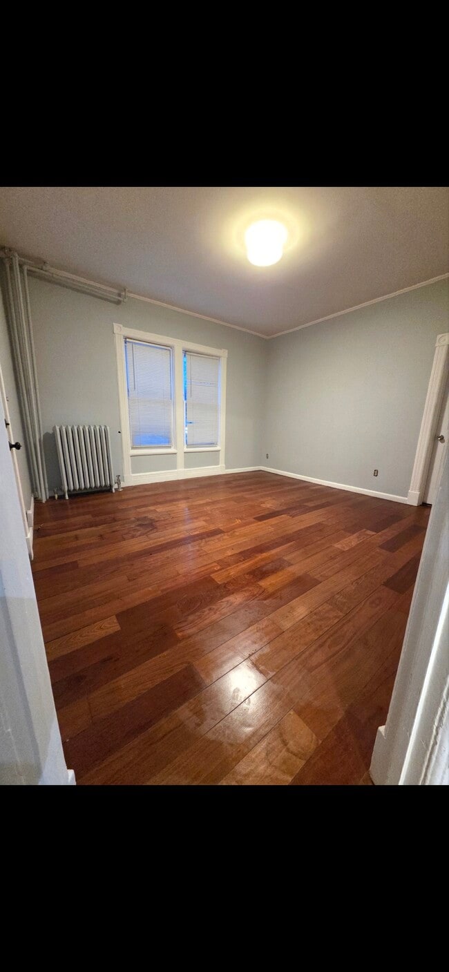 547 Hamilton St, Unit 1 Rear in Albany, NY - Foto de edificio - Building Photo