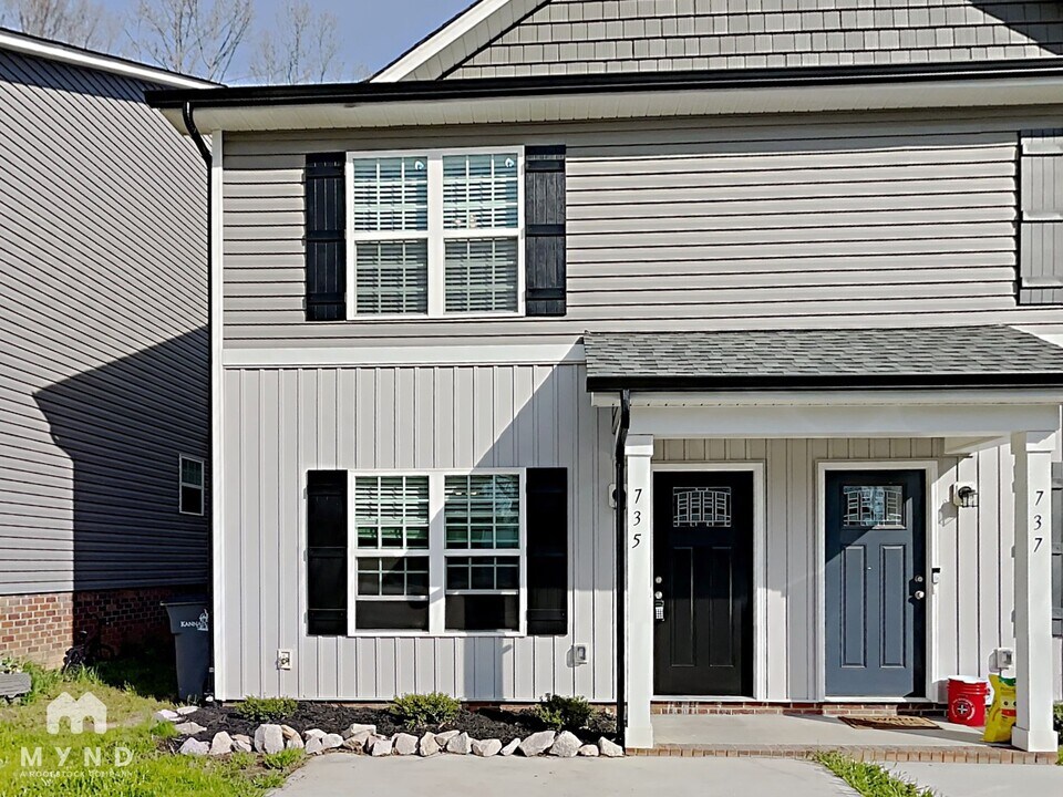 735 Hillside St in Kannapolis, NC - Foto de edificio