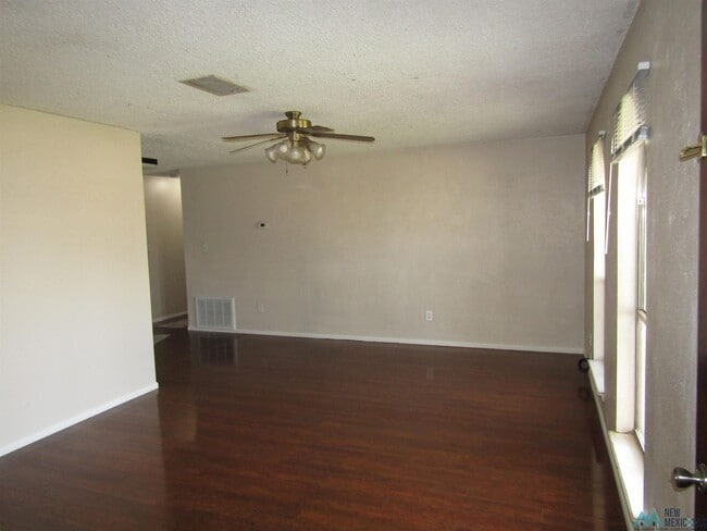 1707 W Currier Ave in Artesia, NM - Building Photo - Building Photo