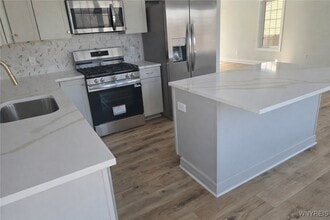 5951 Miller Rd in Niagara Falls, NY - Building Photo - Building Photo