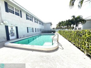 299 SW 7th St in Boca Raton, FL - Building Photo - Building Photo