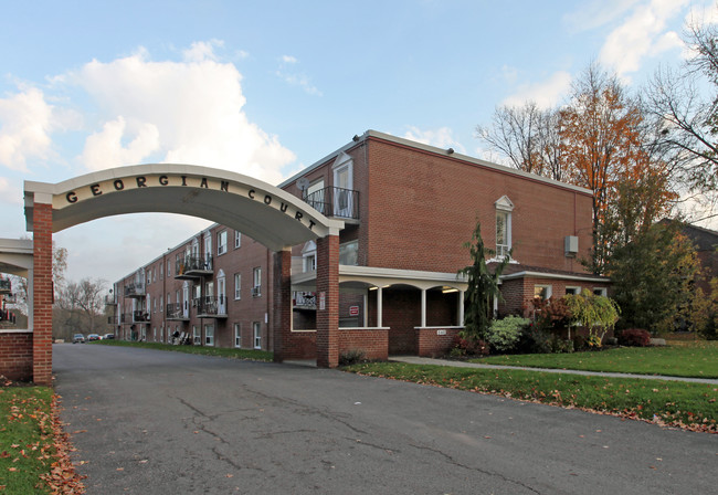 Georgian Park Apartments in Whitby, ON - Building Photo - Building Photo