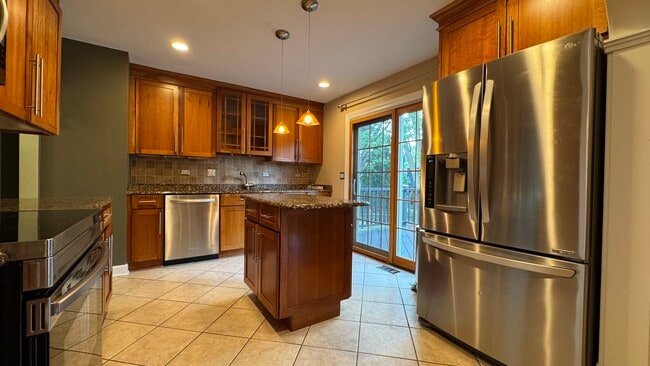 4130 N Firestone Dr in Hoffman Estates, IL - Building Photo - Building Photo