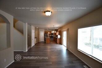 15329 87th Ave E in Puyallup, WA - Foto de edificio - Building Photo