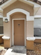 10418 Villa View Cir in Tampa, FL - Building Photo - Building Photo