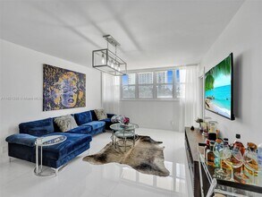 1825 S Ocean Dr in Hallandale Beach, FL - Building Photo - Building Photo