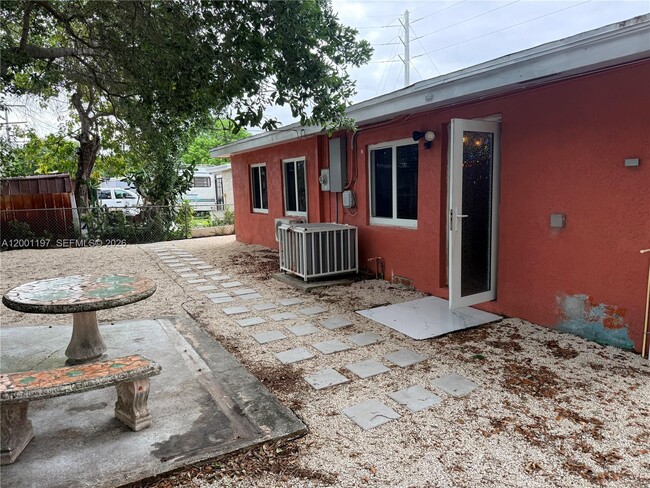 2021 Wilmington St in Opa Locka, FL - Building Photo - Building Photo
