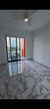 213 NE 27th St, Unit C3 in Miami, FL - Foto de edificio - Building Photo
