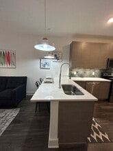 455 Legends Pl in Atlanta, GA - Building Photo - Building Photo