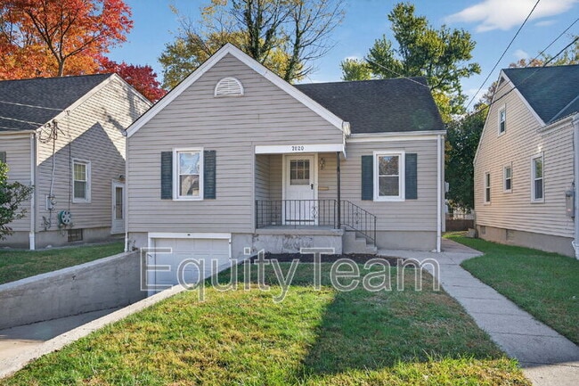 7020 La Boiteaux Ave in North College Hill, OH - Building Photo - Building Photo