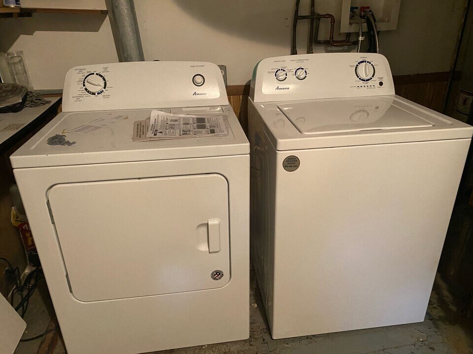 1121 N 12th St-Unit -A in Bismarck, ND - Building Photo