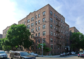 4111 40th St in Sunnyside, NY - Building Photo