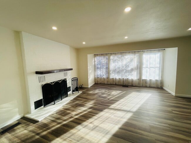 1675 Kings Row in Reno, NV - Building Photo - Building Photo