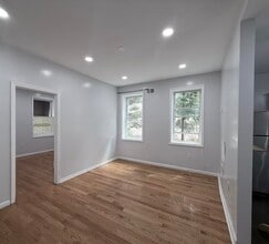 146 W 27th St in Bayonne, NJ - Building Photo - Building Photo