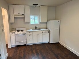 10381 California 116-5 in Forestville, CA - Building Photo