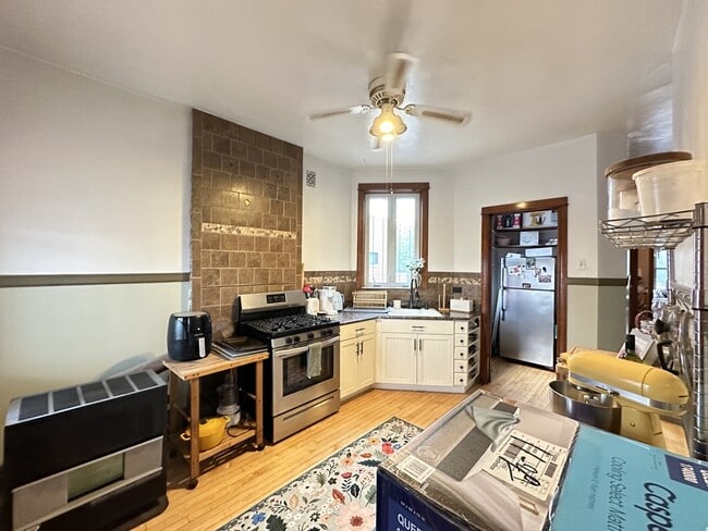 3242 N Racine Ave, Unit 3 in Chicago, IL - Building Photo - Building Photo