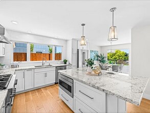 627 E Angela St in Pleasanton, CA - Building Photo - Building Photo