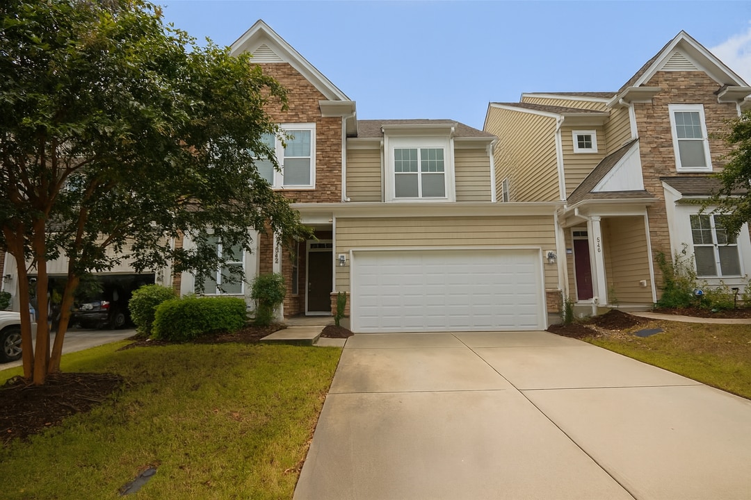 542 Finnbar Dr in Cary, NC - Foto de edificio