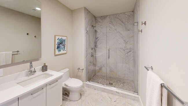 218 Market St, Unit 201