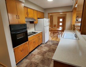 1112 Milton Ave in Janesville, WI - Building Photo - Building Photo