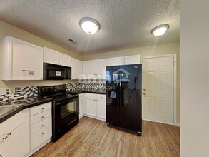 2909 Brooknell Ct NW in Concord, NC - Foto de edificio - Building Photo