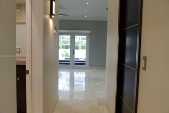 6739 Skyline Dr in Delray Beach, FL - Building Photo - Building Photo