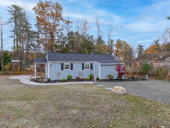 601 Collettes Grove Rd in Derry, NH - Building Photo - Building Photo