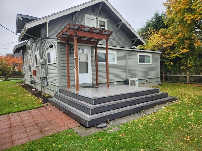 2323 J St in Bellingham, WA - Building Photo - Building Photo