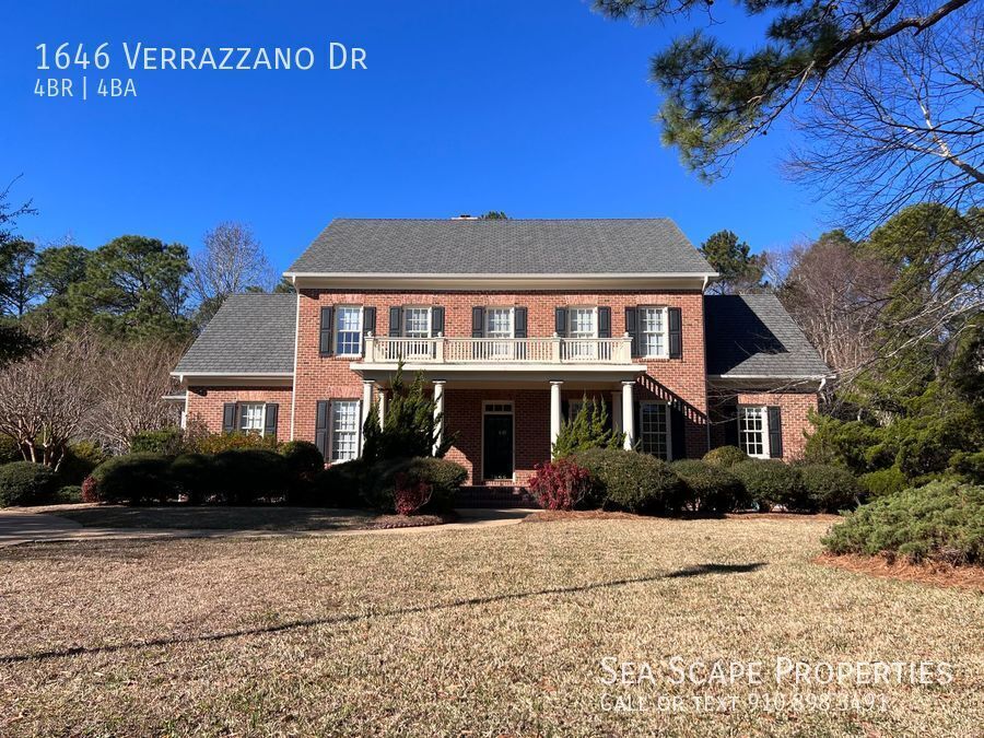 1646 Verrazzano Dr in Wilmington, NC - Building Photo