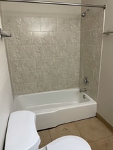 2529 N Austin Ave in Chicago, IL - Building Photo - Building Photo