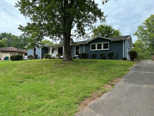 318 Kimbrough Rd in Clarksville, TN - Building Photo - Building Photo