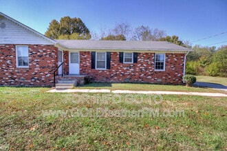 5829 Washington Blvd in Murfreesboro, TN - Foto de edificio - Building Photo