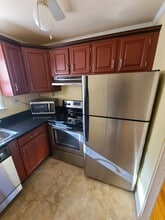 16 Colonial Dr in Rocky Hill, CT - Building Photo - Building Photo
