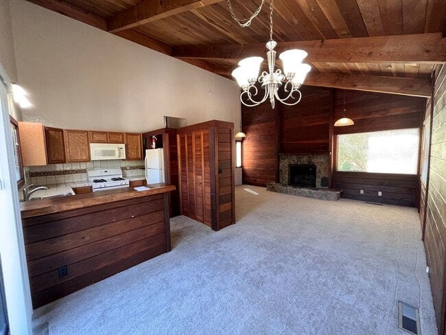 15 Vía Contenta in Carmel Valley, CA - Building Photo - Building Photo