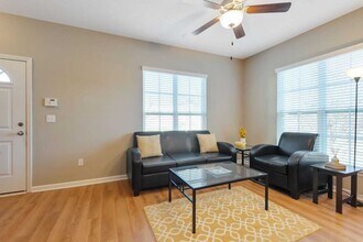 2017 Tyson Grn Ave in Tallahassee, FL - Building Photo - Building Photo