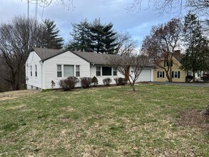 613 Plantmore Dr in Ferguson, MO - Building Photo - Building Photo