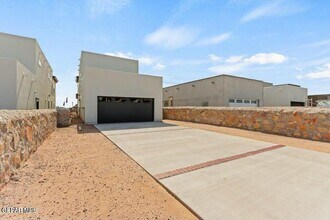 14679 Pebble Hills Blvd in El Paso, TX - Building Photo - Building Photo