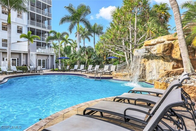 property at 470 Launch Cir
