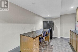 6 Notman Way in Brampton, ON - Building Photo - Building Photo