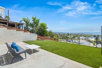 1251-1253 Van Nuys St in San Diego, CA - Foto de edificio - Building Photo