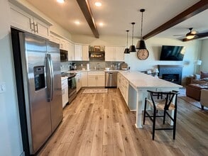 6460 Galleria Dr, Unit 1102 in West Des Moines, IA - Foto de edificio - Building Photo