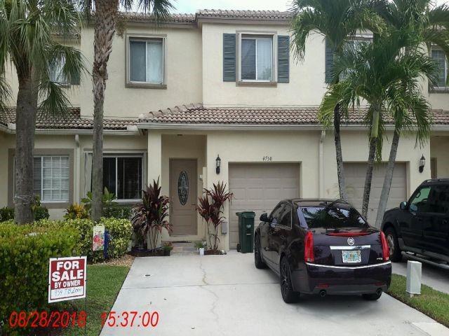 4758 Lago Vista Dr in Coconut Creek, FL - Building Photo