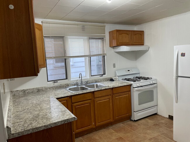 12 Boston St, Unit 3