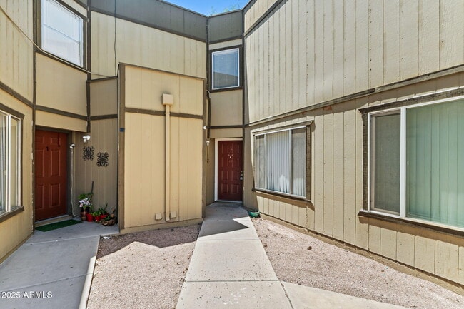 1742 E Pepper Cir in Mesa, AZ - Building Photo - Building Photo