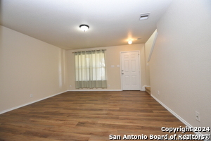 135 Cindy Lou Dr in San Antonio, TX - Building Photo - Building Photo