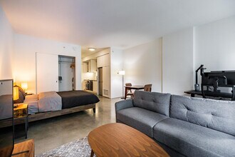 18 10th St in San Francisco, CA - Building Photo - Building Photo