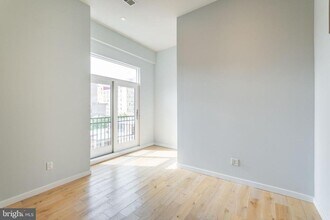 412 S 13th St in Philadelphia, PA - Foto de edificio - Building Photo