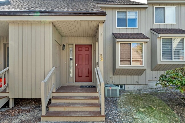 property at 32 Suffolk Ct